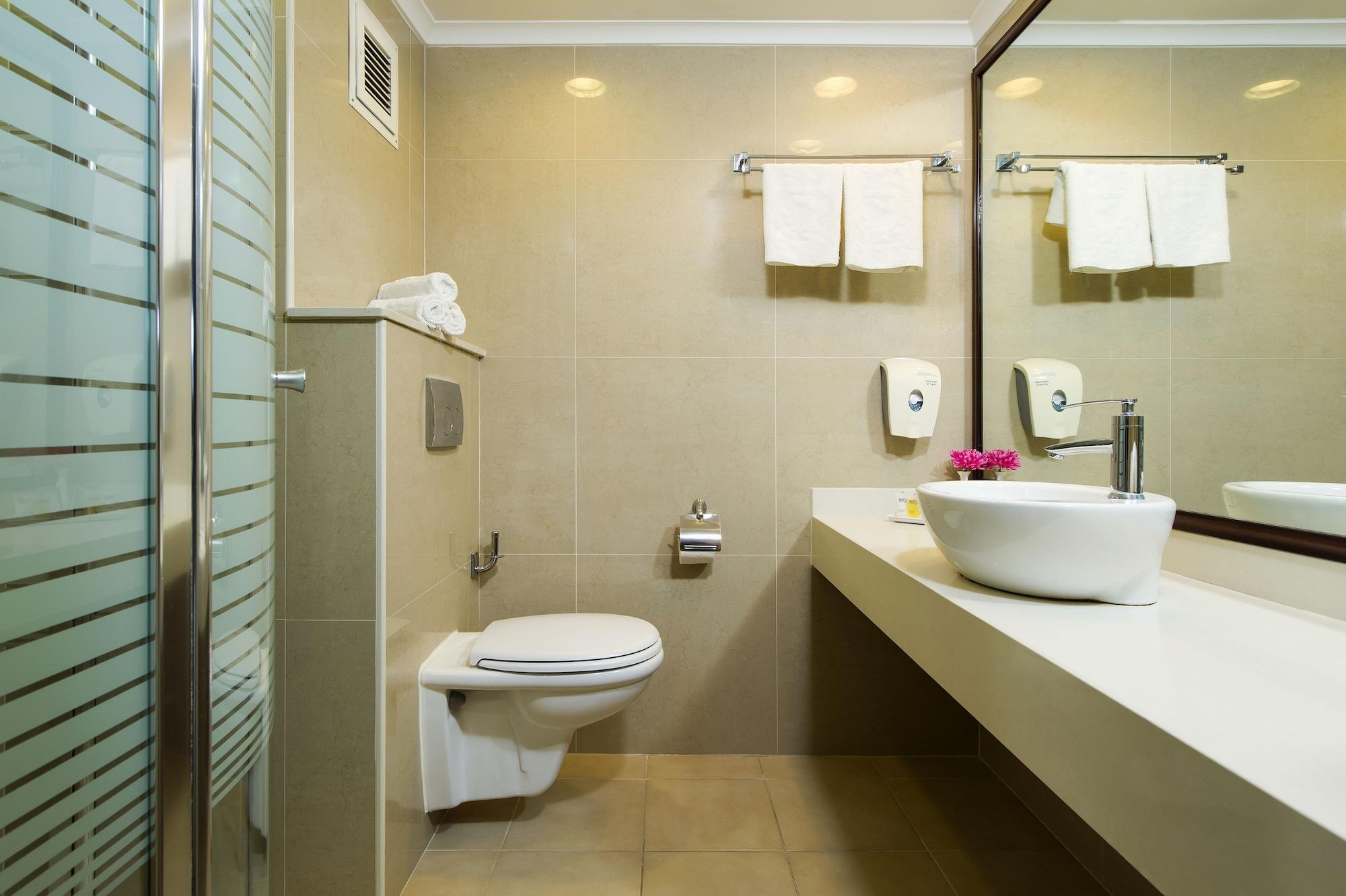 Caesar Premier Tiberias Hotel Bagian luar foto
